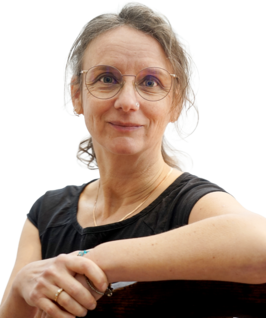 Ich bin Petra und entwickle ein Unternehmensdesign für dich, dass Außenwirkung schafft. Ich bin Petra und entwickle ein Unternehmensdesign für dich, dass Außenwirkung schafft.