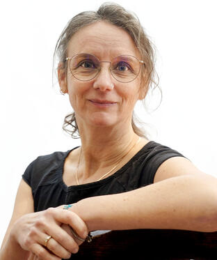 Ich bin Petra und entwickle Unternehmensdesigns und Webseiten, die dir mehr Außenwirkung in der Region Karlsruhe bringen. Ich bin Petra und entwickle Unternehmensdesigns und Webseiten, die dir mehr Außenwirkung in der Region Karlsruhe bringen.